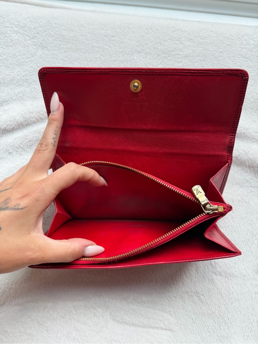 Louis Vuitton Red Epi Leather Sarah Wallet - Picture 8 of 8